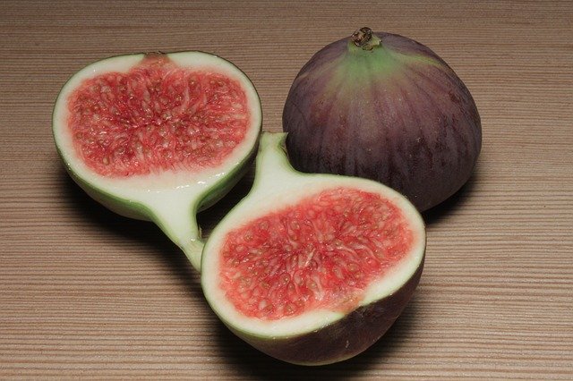 Fig Cut & Whole-Fig